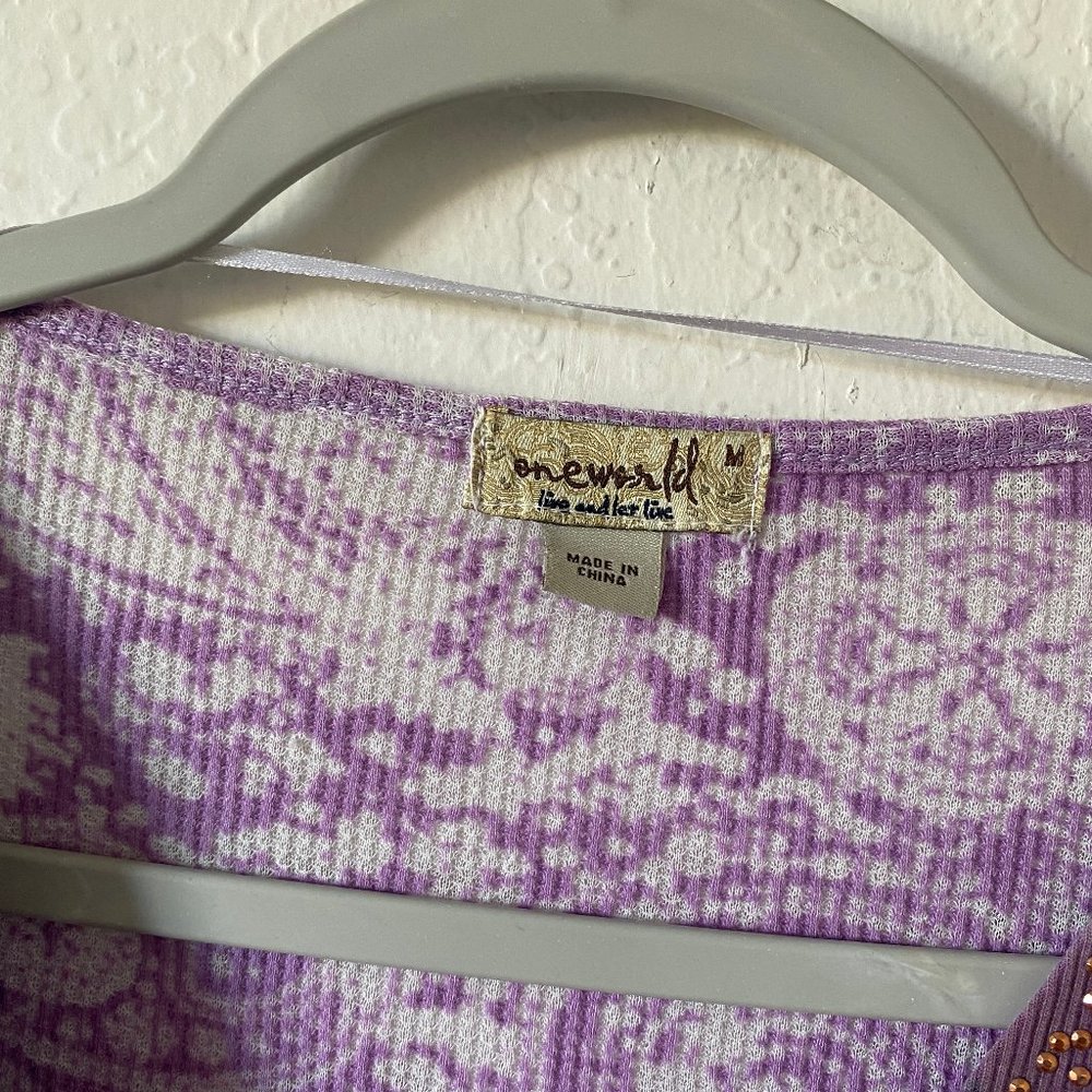 One World Womens Top Rhinestone Waffle Knit Boho Size M Purple Paisley Casual - Picture 9 of 11